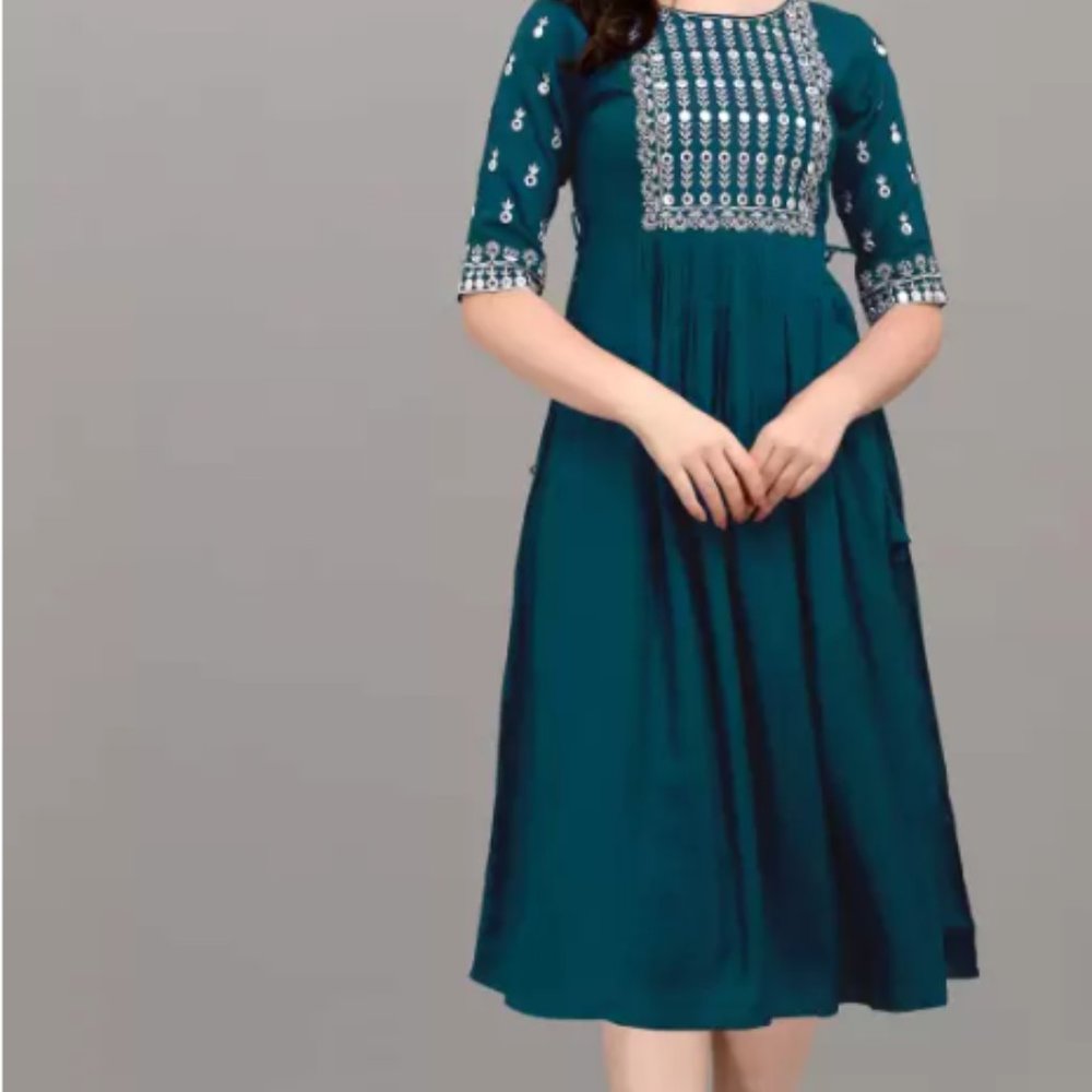 NEW Women Embroidered Viscose Rayon Anarkali Kurta  S